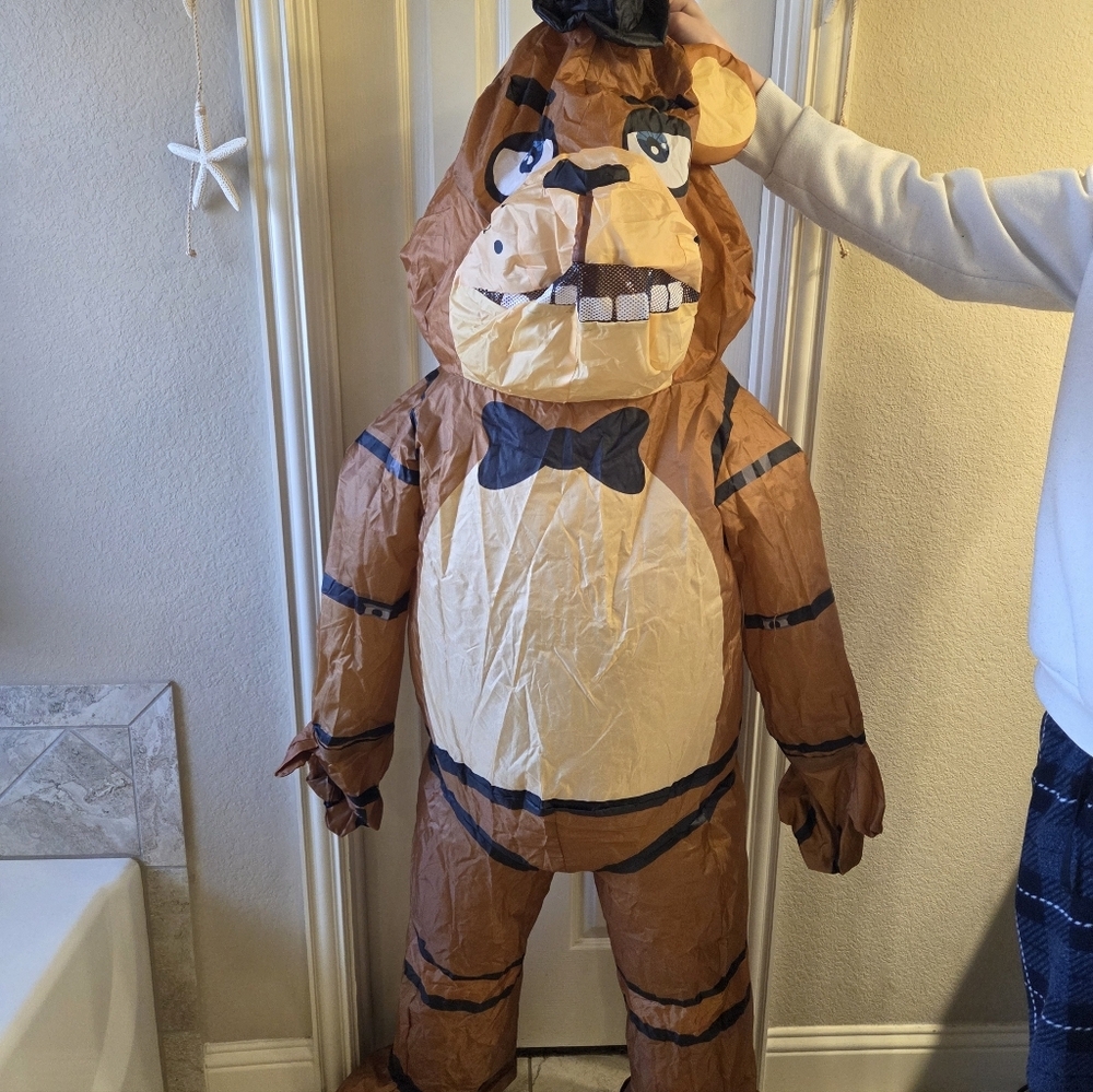 Freddy Fazbear Five Nights At Freddys Inflatible Kids Costume - Picture 10 of 16